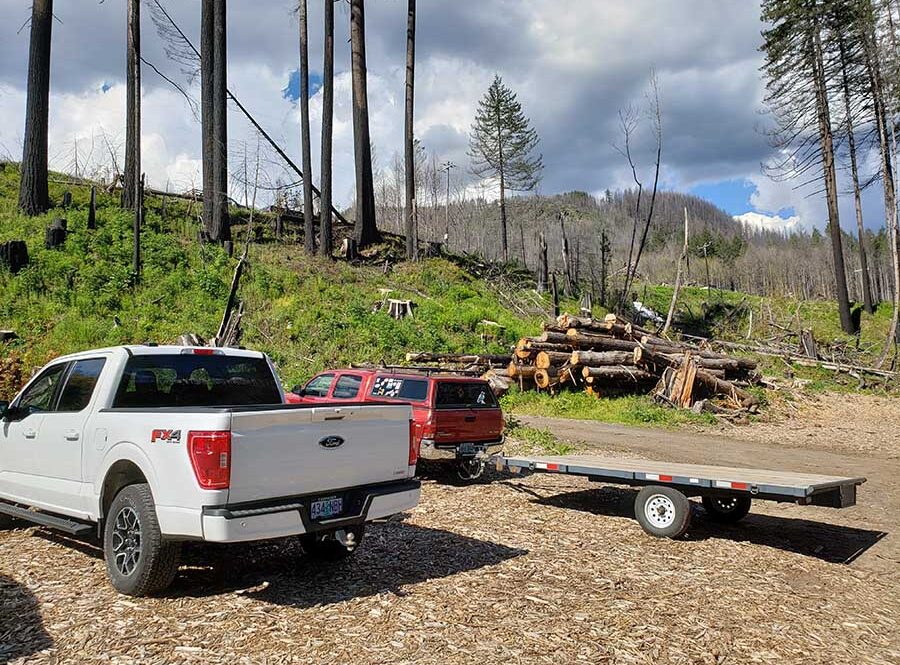 Packsaddle Park, along Highway 22 up river slightly from Gates, is open to river rafters who use the North Santiam River. Salvage logs and scorched trees are visible throughout the park.