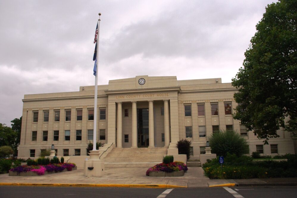 Linn County Courthouse in Albany. (Photo by M.O. Stevens)