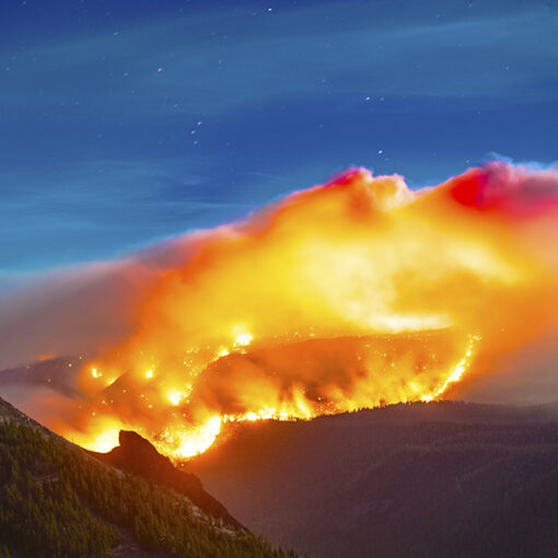 The Beachie Creek Fire, shown here, was one of several that composed the Santiam Fire in 2020. An expert witness testified that the town of Gates was already burning by the time the Beachie Creek Fire reached there. National Interagency Fire Center / Oregon Department of Transportation / ESRI
